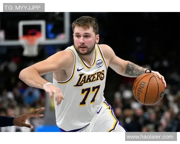 东契奇44+12+6里夫斯21+4+4 NBA杯湖人擒灰熊